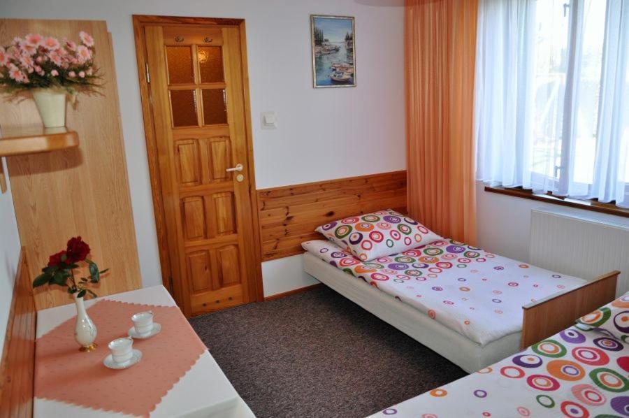 Jantar Hotel Ostrowo  Luaran gambar