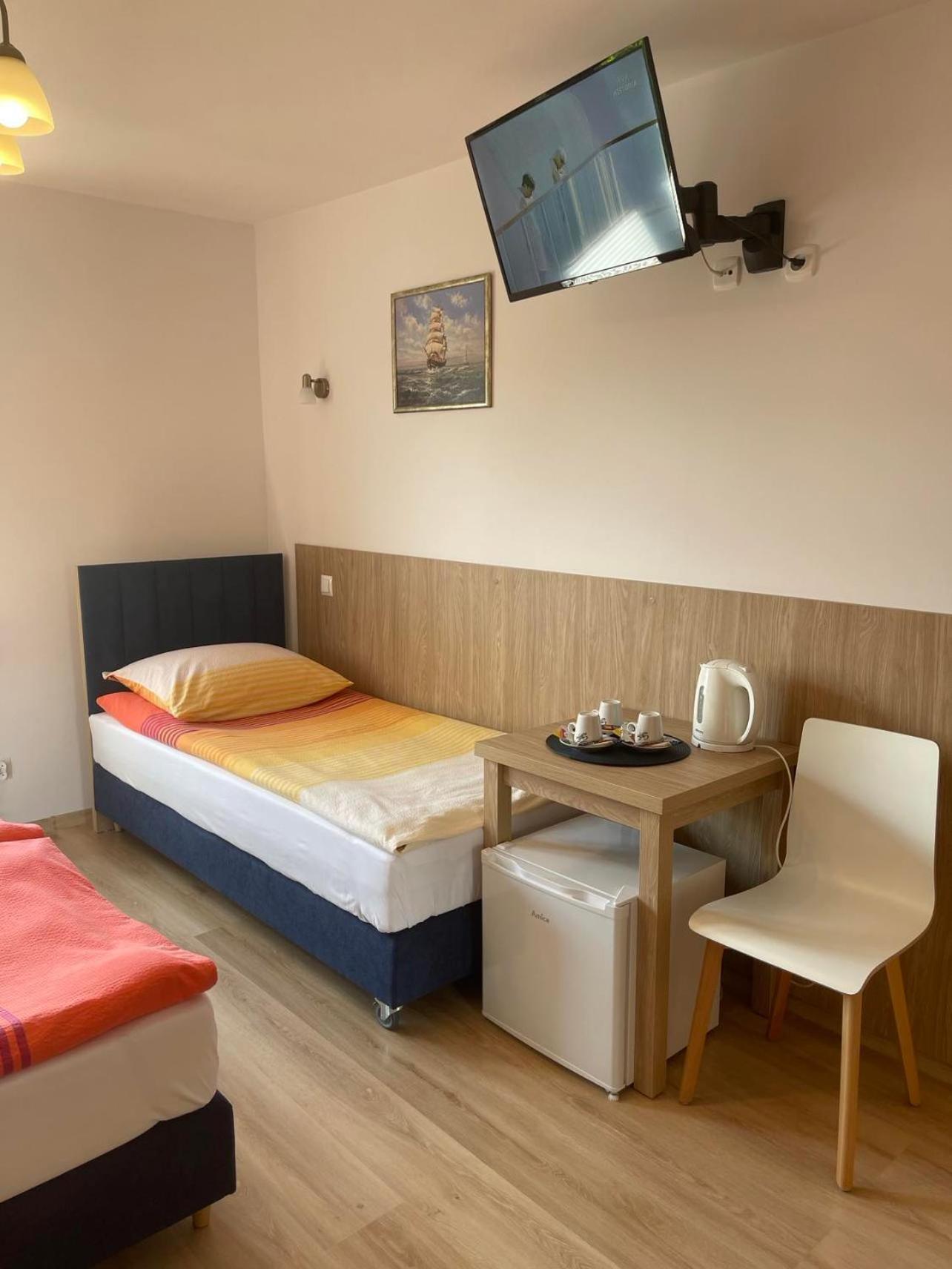 Jantar Hotel Ostrowo  Luaran gambar