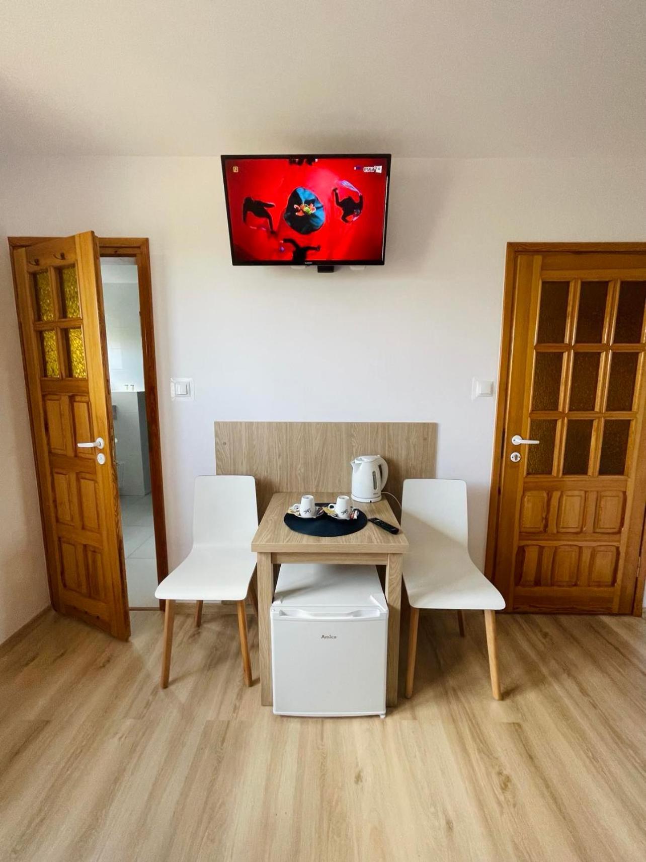 Jantar Hotel Ostrowo  Luaran gambar